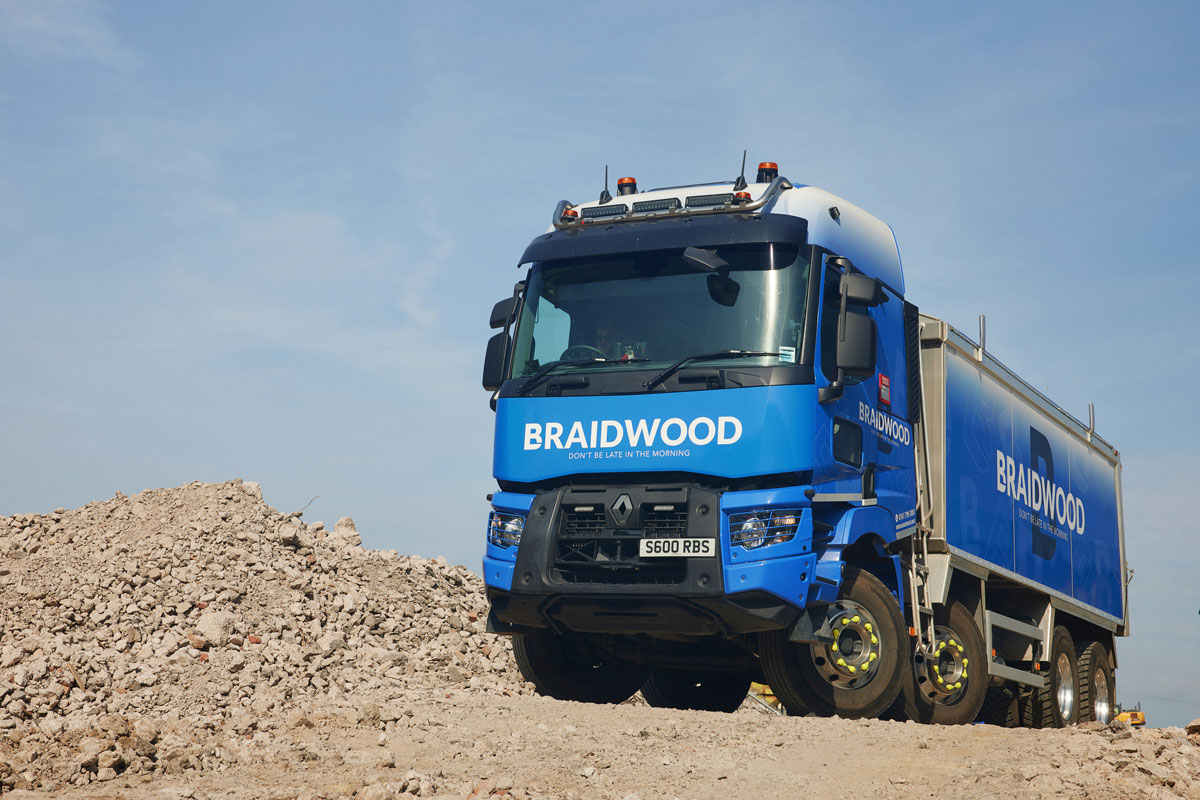 First Renault Trucks tippers for Roy Braidwood & Sons | Facts