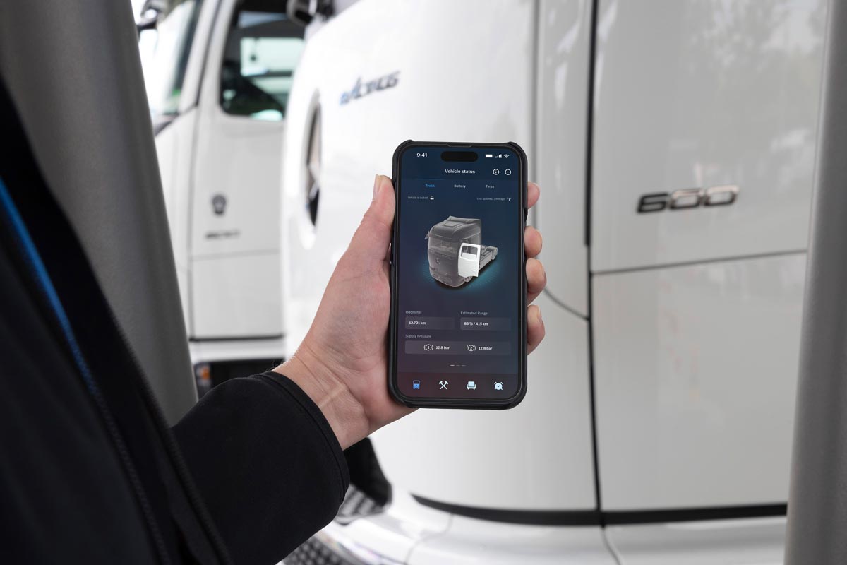 Remote Control Trucks Using Computer Mercedes-Benz Trucks Remote 3.0 App | Facts